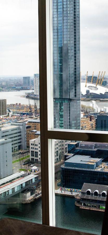 Charles Hope Canary Wharf South Quay London Exterior foto