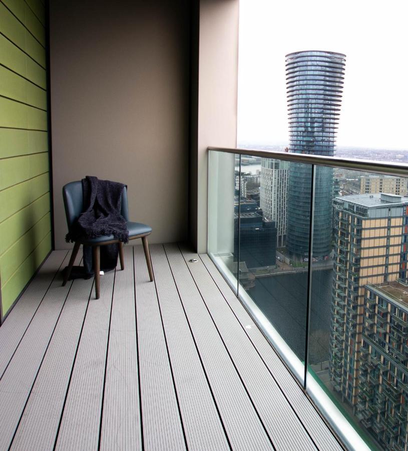 Charles Hope Canary Wharf South Quay London Exterior foto